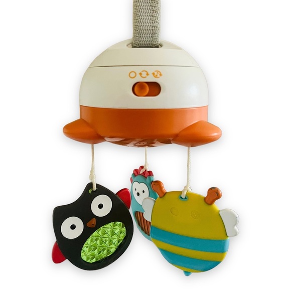 Skip Hop 3-in-1 Travel Mobile Soother, 0+ - Picture 6 of 7